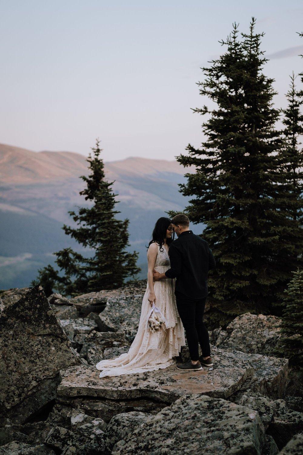 carousel-hero-element image-3